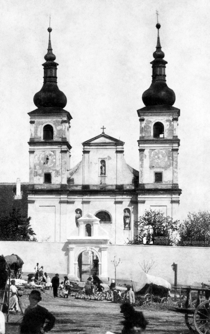 Průčelí dominikánského kláštera (kol. r. 1890)