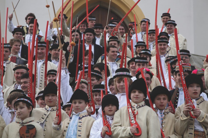 z výstavy Fašankové střípky